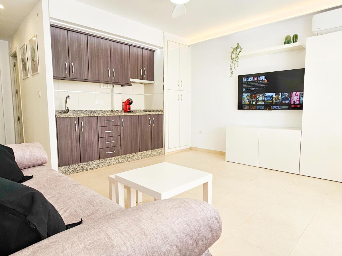 Estudio Vip Mediterraneo - Alojamientos La Torre Torre Del Mar Dış mekan fotoğraf